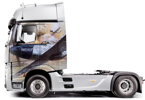 Наклейки на фуру кабины