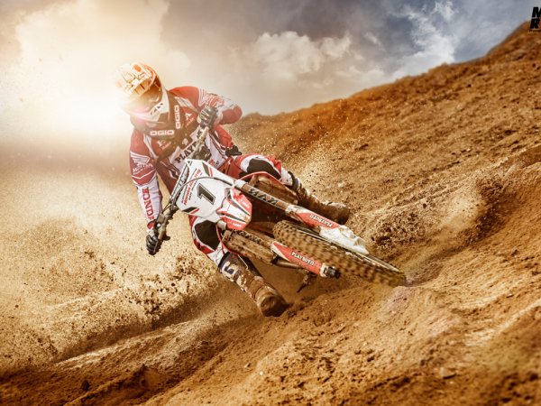 Мультяшный мотокросс