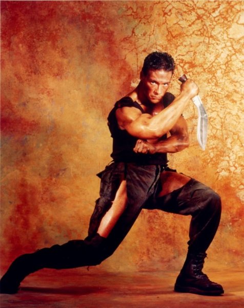 Жан-Клод Ван Дамм в берете