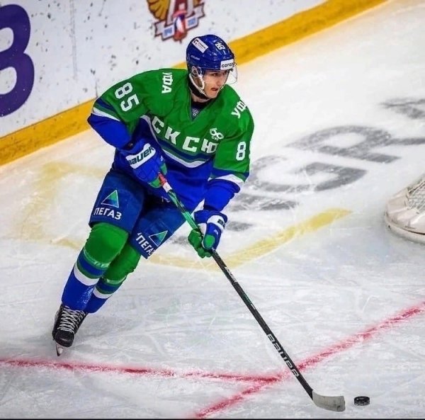 Хоккеист Салават Юлаев рисунок