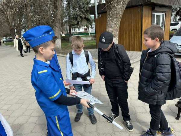 Плакат о правилах дорожного движения