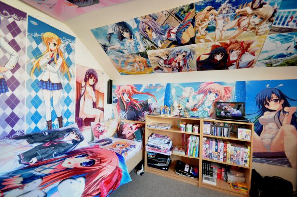 Комната отаку в Японии