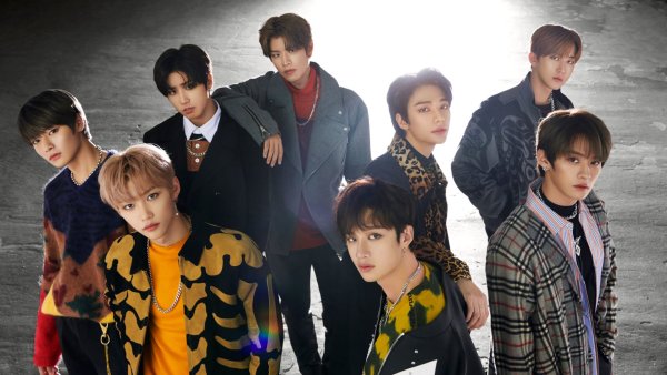 Группа Stray Kids маниак