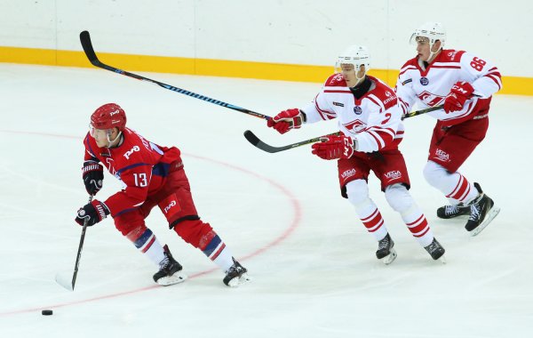 Эмблема Локомотива хоккей