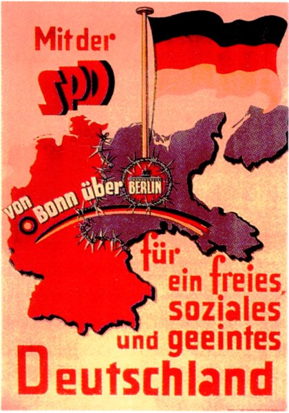 Коммунистические плакаты ГДР