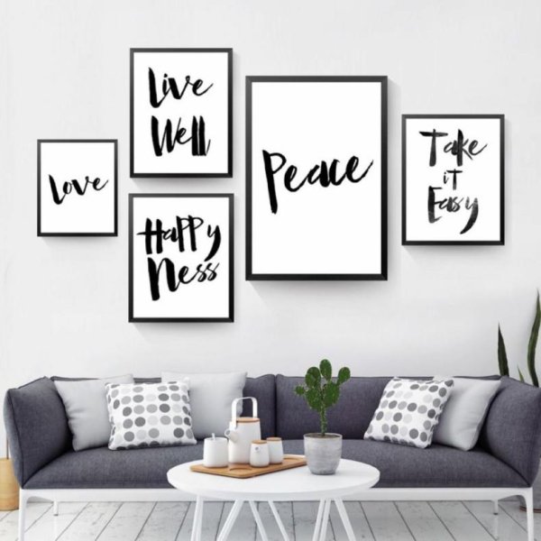 Надписи в интерьере