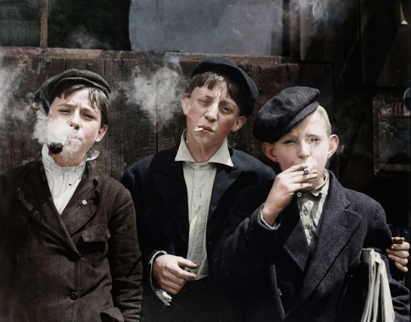 Льюис Хайн разносчики газет