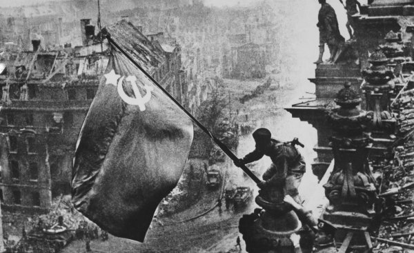 Плакаты периода Великой Отечественной войны 1941-1945