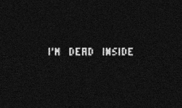 Я мертв на черном фоне
