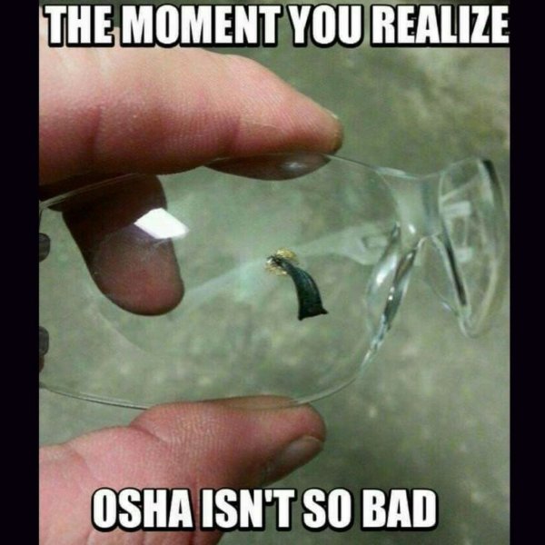 Осколки в защитных очках