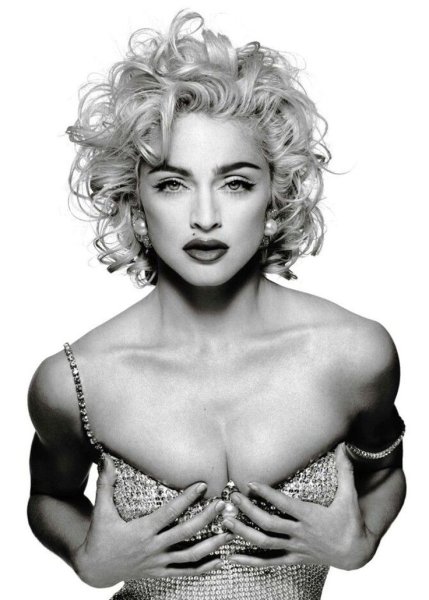 Мадонна Постер