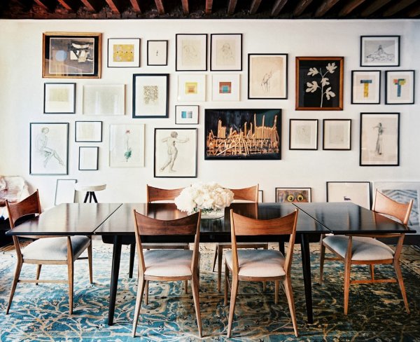 Шпалерная развеска картин