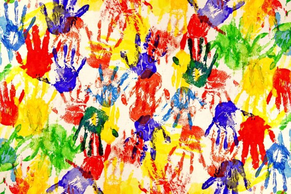 Отпечатки цветных ладошек