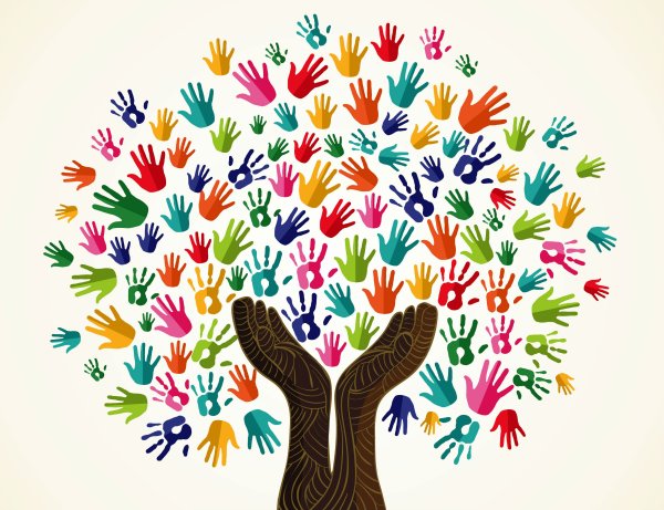 Дерево с ладошками