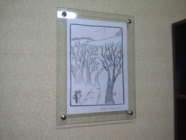 Надписи на стекле в рамке