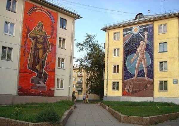 Мозаичные панно на улице Социалистическая