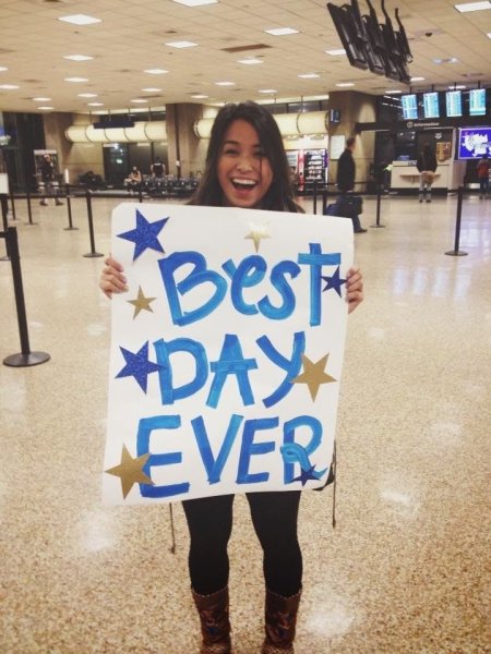 Прикольные таблички для встречи в аэропорту