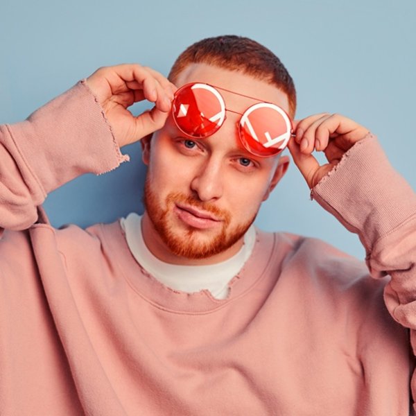 Леша Свик девчонка