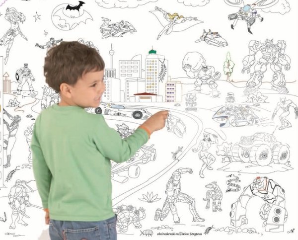 Мальчик с плакатом