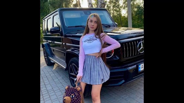 Леди Диана в полный рост блоггер