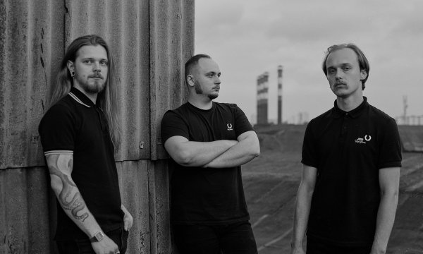 Молчат дома Постер