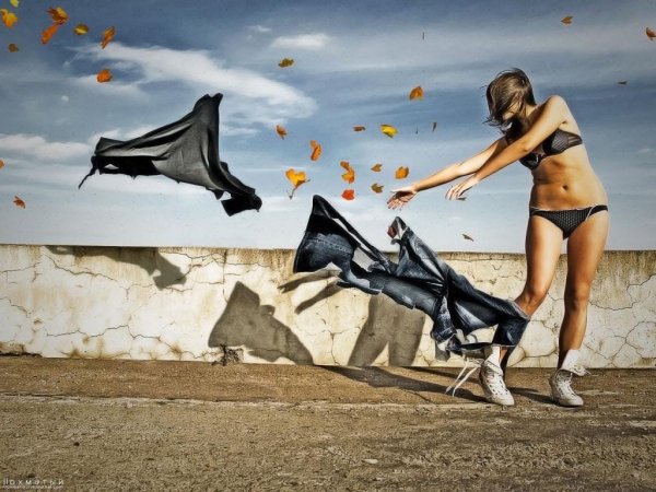 Сильный ветер иллюстрация