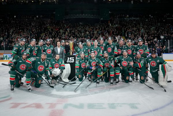 Эмблема хоккейного клуба АКБАРС