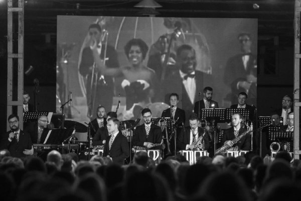 Дирижер рисунок