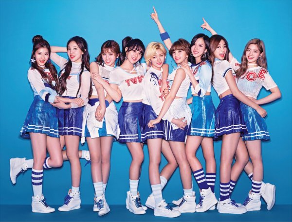 Группа twice горячие