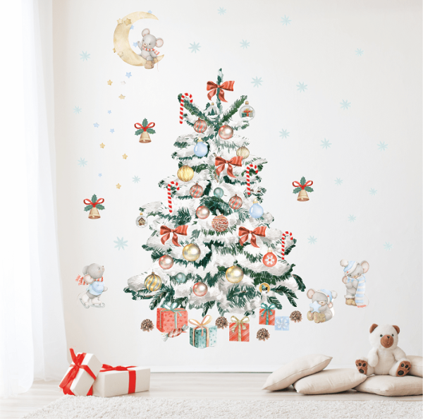 Имитация елки на стене