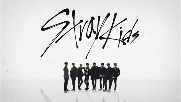 Stray Kids логотип группы