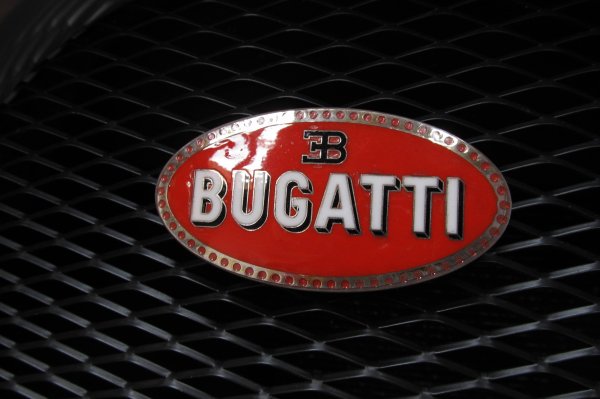 Bugatti значок