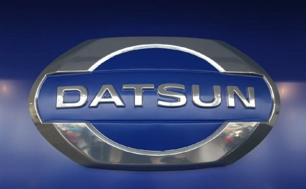 Логотип автомобиля Datsun