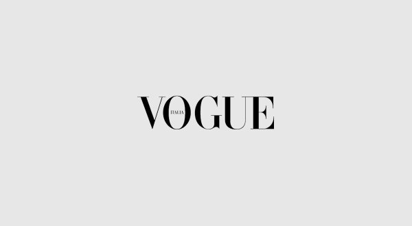 Vogue надпись