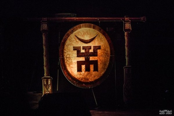 Знак группы пикник