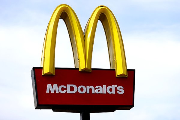 Логотип макдональдс без фона