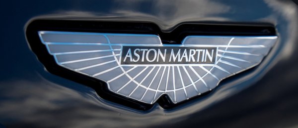 Aston Martin логотип