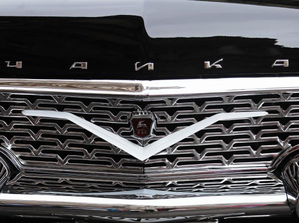 Шильдик Чайка ГАЗ 13