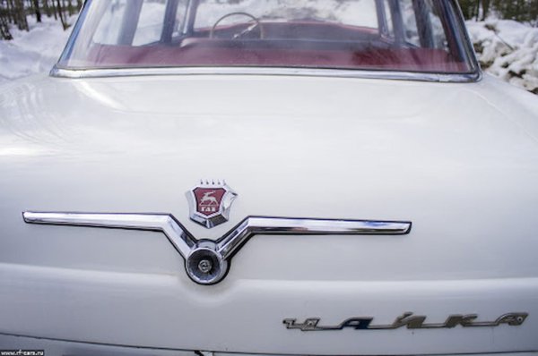 Шильдик Чайка ГАЗ 13