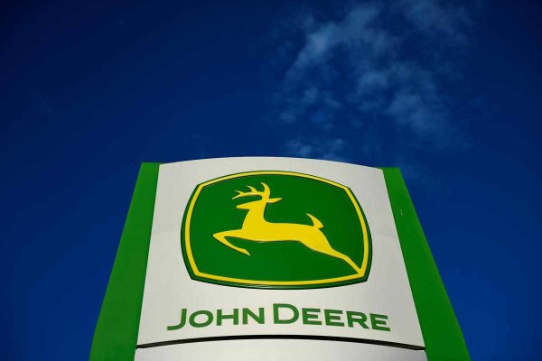 John Deere эмблема