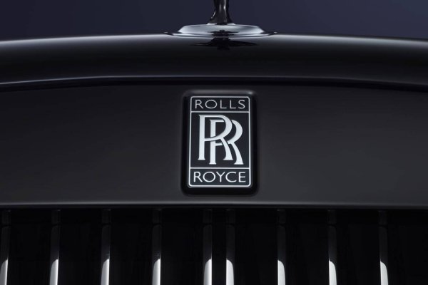 Шильдик ступицы Rolls Royce