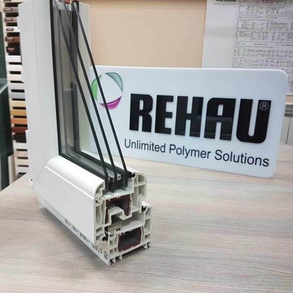 Профиль Рехау лого