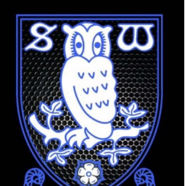 Логотип Невермора Уэнсдэй