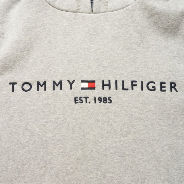 Tommy Hilfiger logo кругл