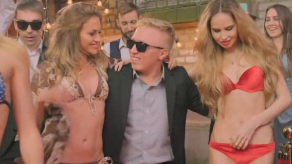 Три топора рисунок