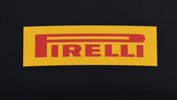 Наклейки Pirelli