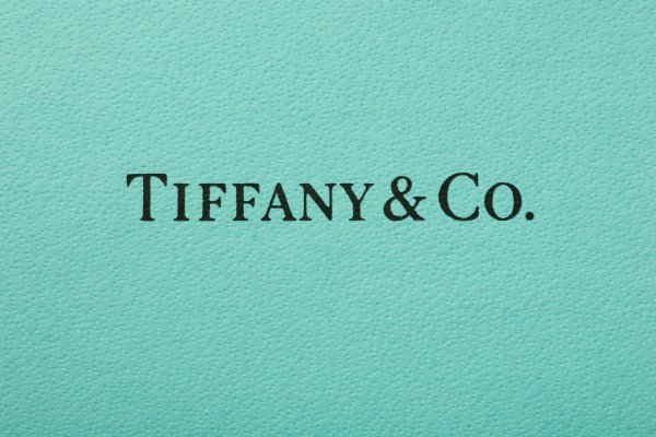 Tiffany & co надпись