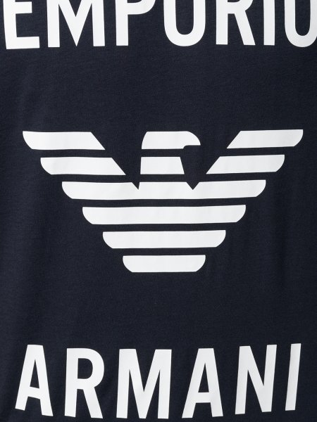 Знак Армани