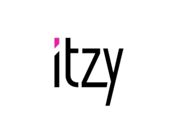 Itzy надпись