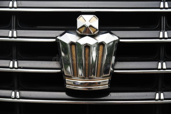 Тойота Краун значок